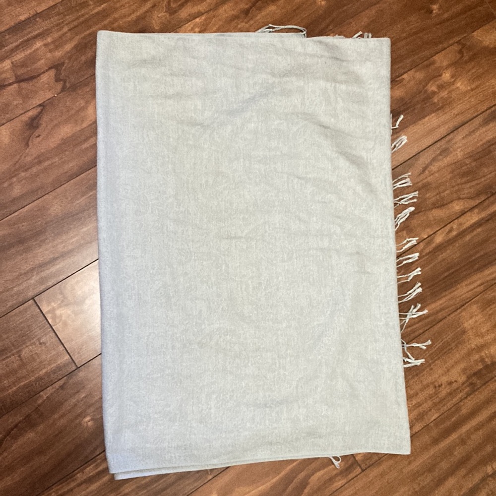 Woman’s Scarf/Wrap